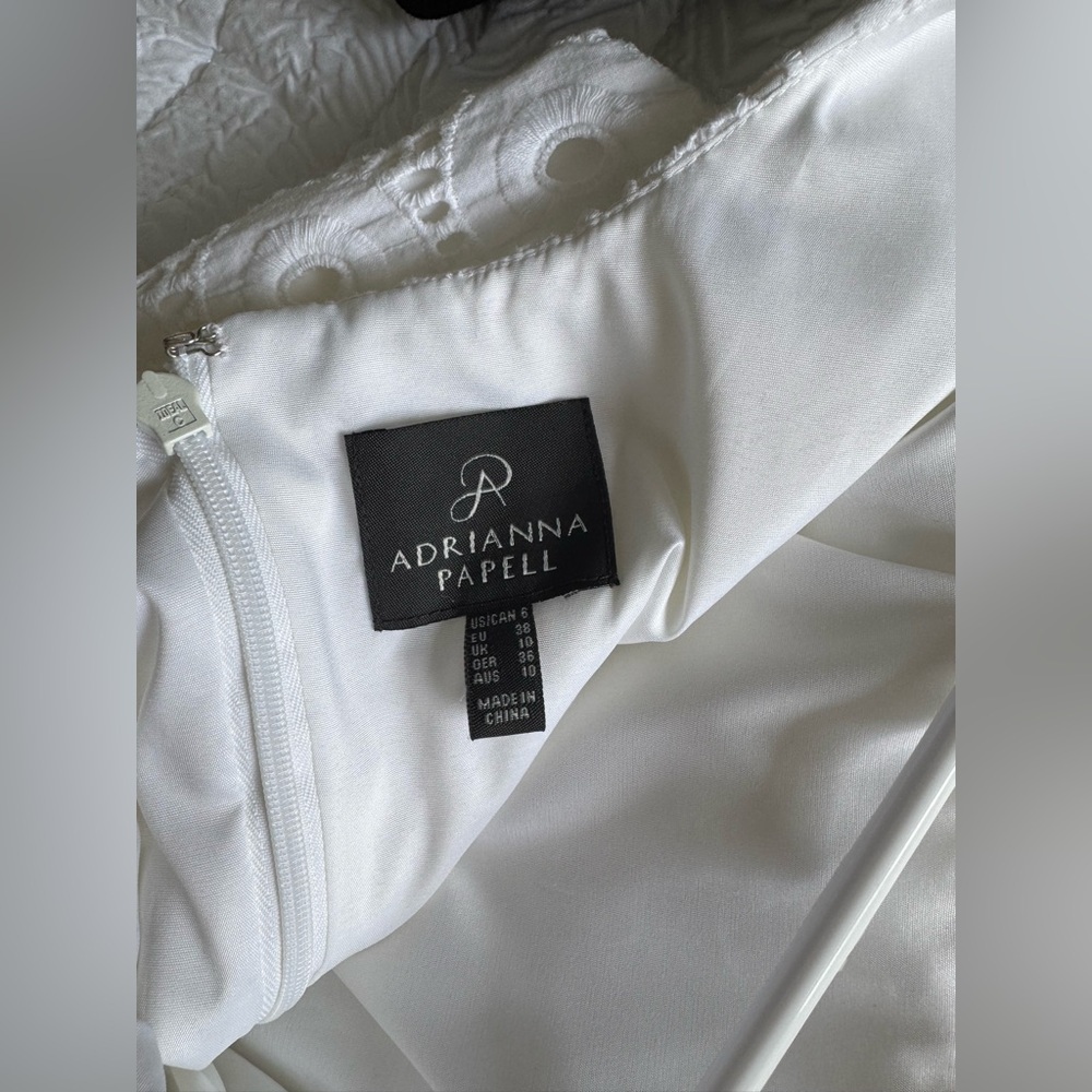 Adrianna Papell White Eyelet Sheathe Cotton Dress Career Work Summer Size 6 - Picture 5 of 7